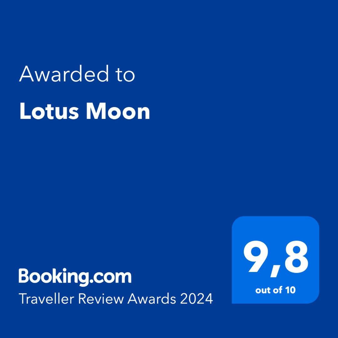 شقة Lotus Moon تشارلوت تاون المظهر الخارجي الصورة